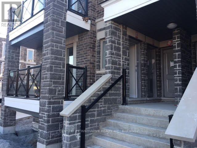 1202 - 11 Dunsheath Way, Markham, ON - Outdoor