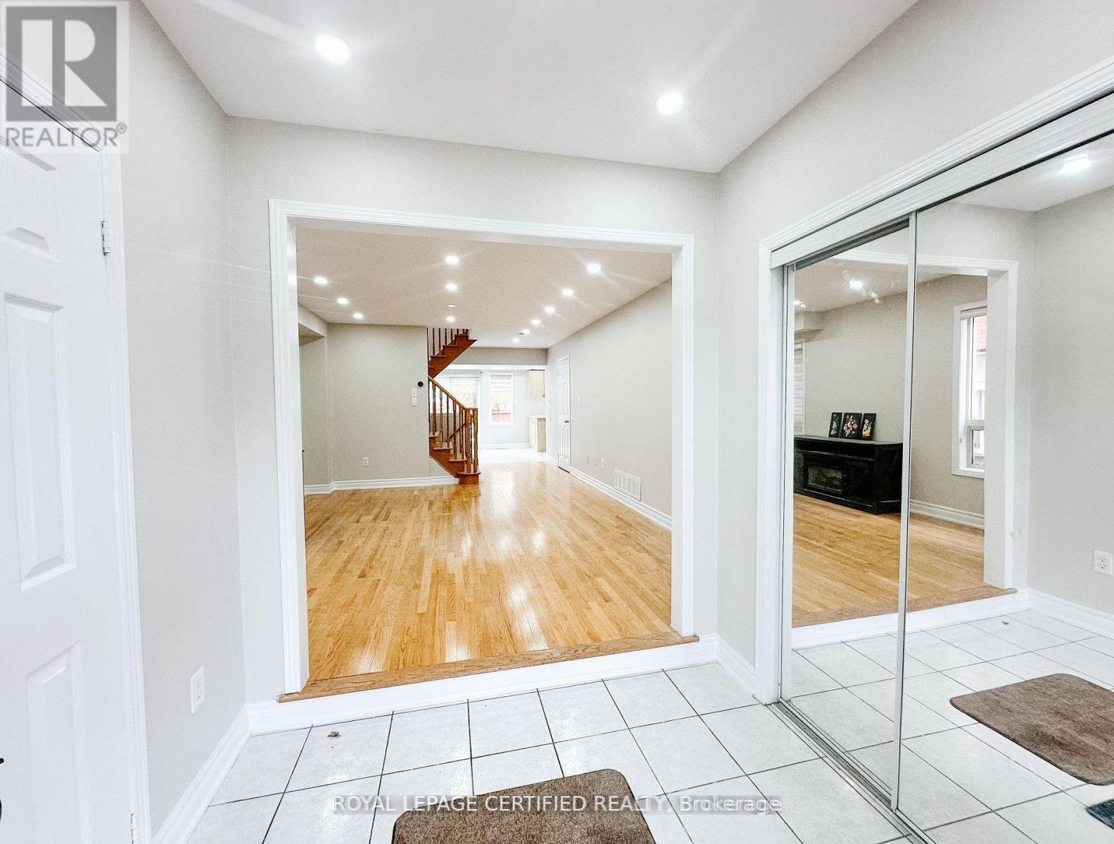 30 Lucerne Drive, Vaughan, ON - Indoor Photo Showing Other Room