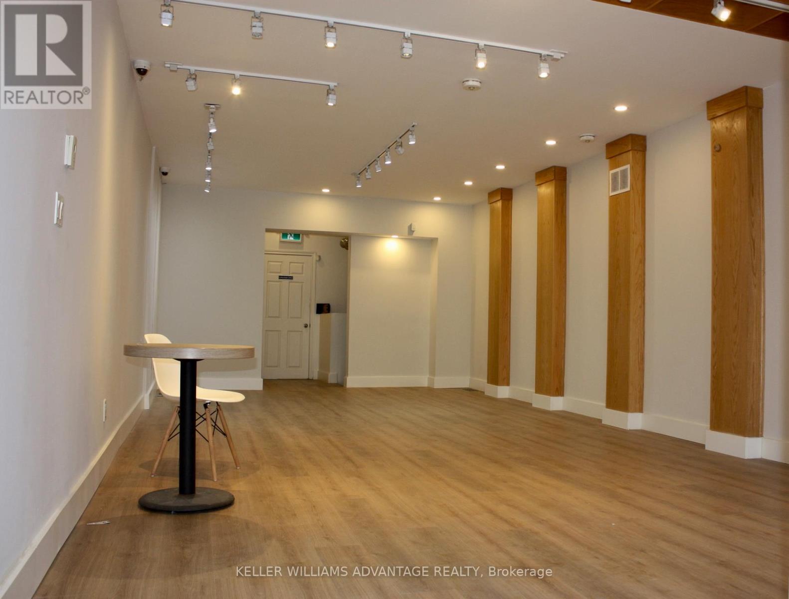 Retail - 672 Yonge Street, Toronto, ON