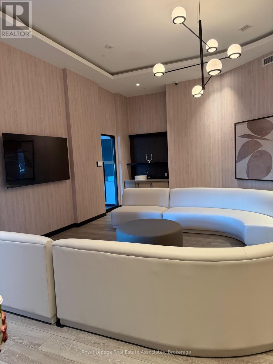 203 - 8020 Derry Road, Milton, ON - Indoor