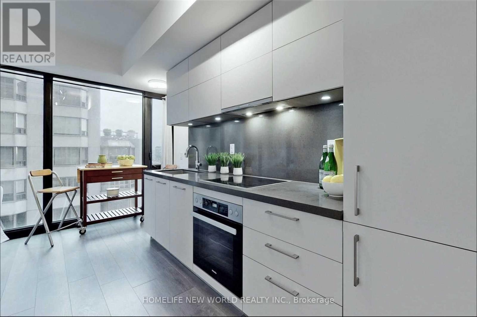 2108 - 188 Cumberland Street, Toronto, ON - Indoor Photo Showing Kitchen With Upgraded Kitchen