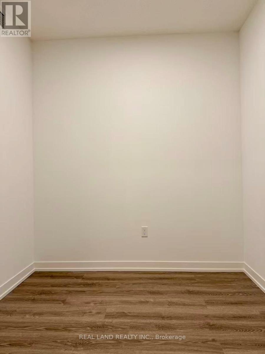 4615 - 8 Interchange Way, Vaughan, ON - Indoor Photo Showing Other Room