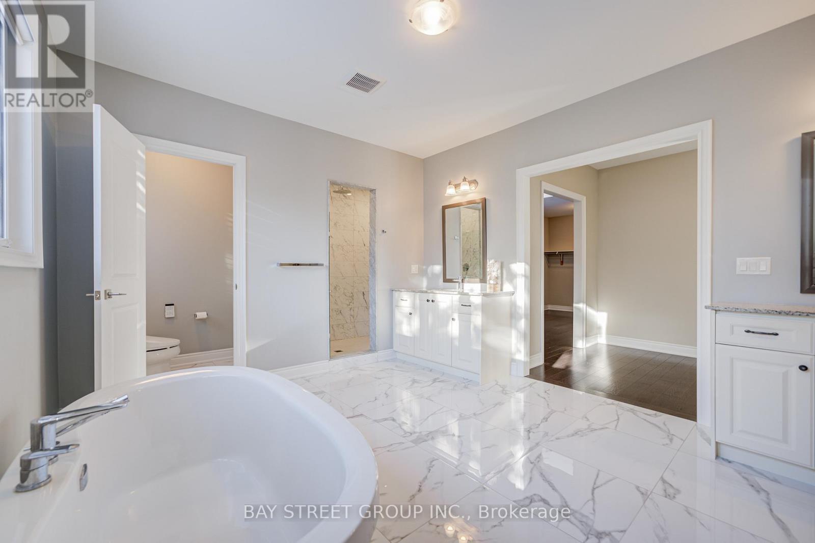 75 Douglas Road, Richmond Hill, ON - Indoor