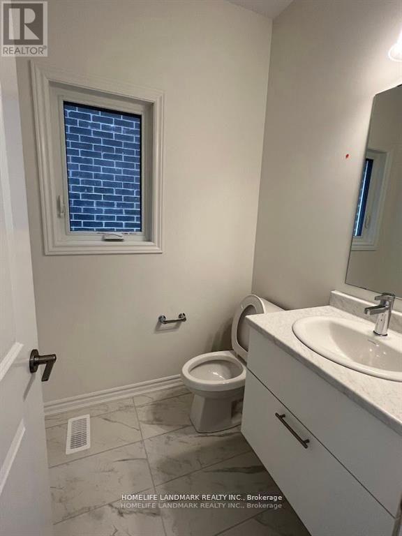 60 Shepherd Drive, Barrie, ON - Indoor Photo Showing Bathroom