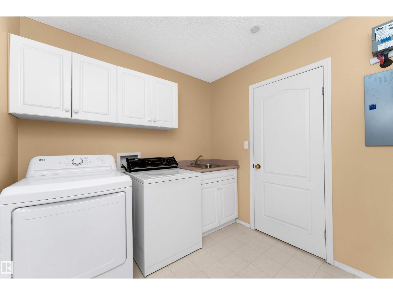 #304 20 St Joseph St, St. Albert, AB - Indoor Photo Showing Laundry Room