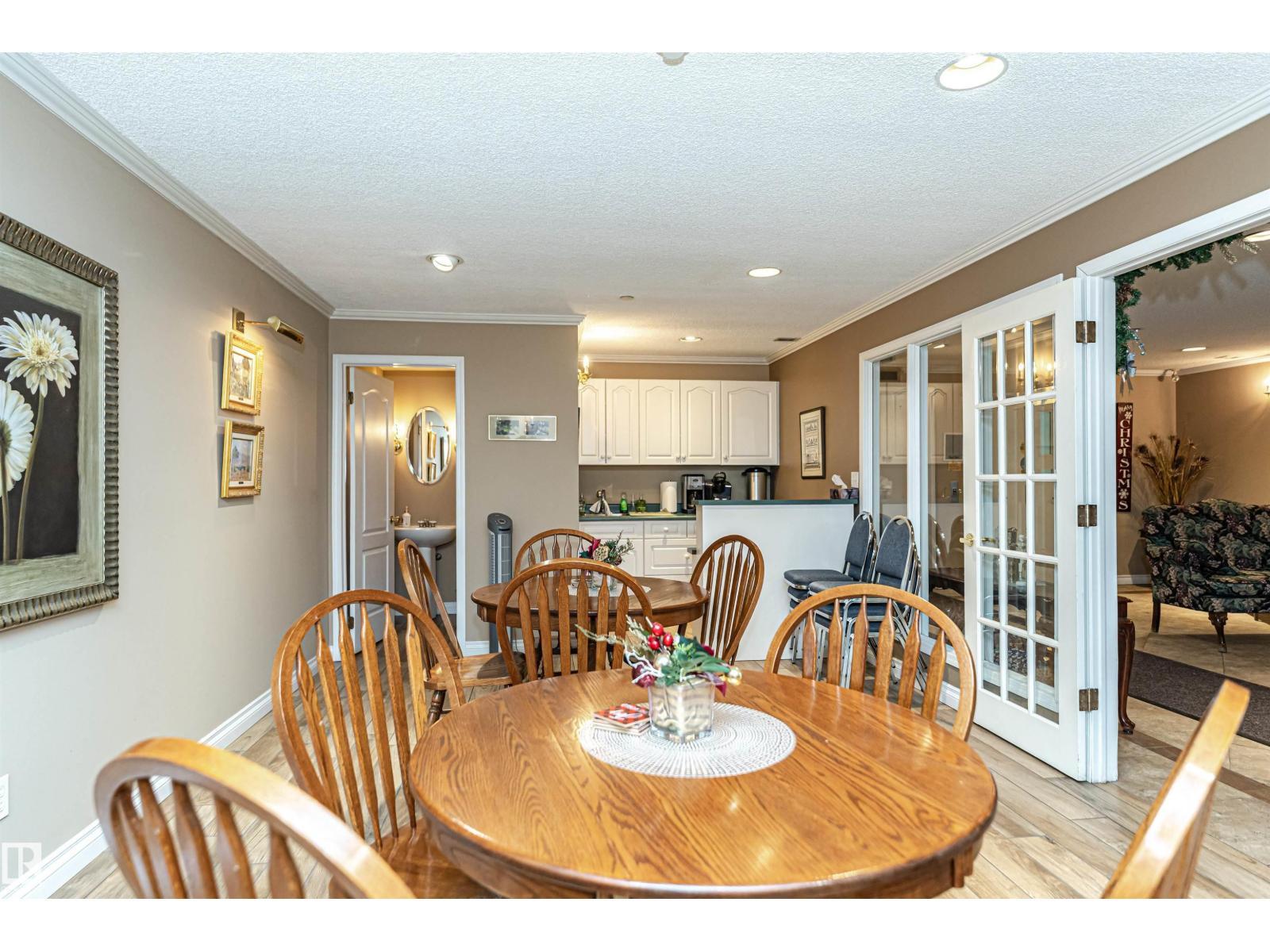 #304 20 St Joseph St, St. Albert, AB - Indoor Photo Showing Dining Room