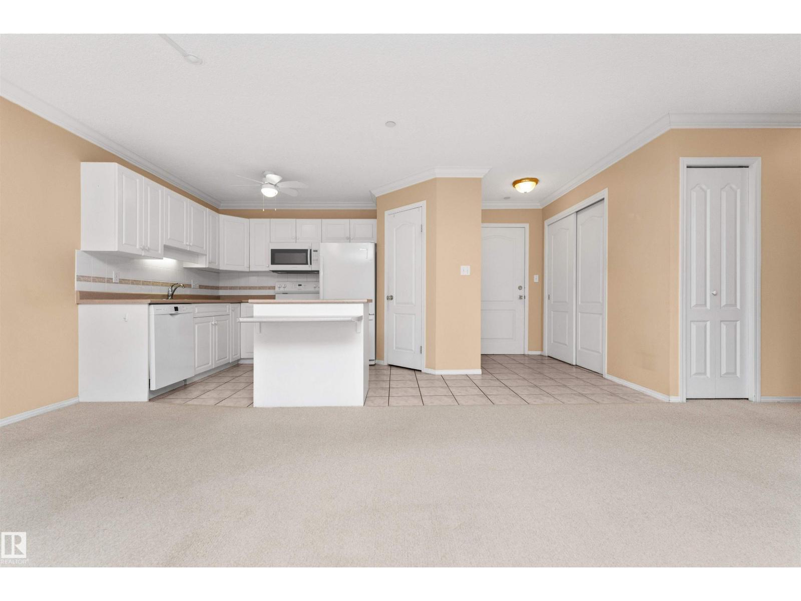 #304 20 St Joseph St, St. Albert, AB - Indoor Photo Showing Kitchen