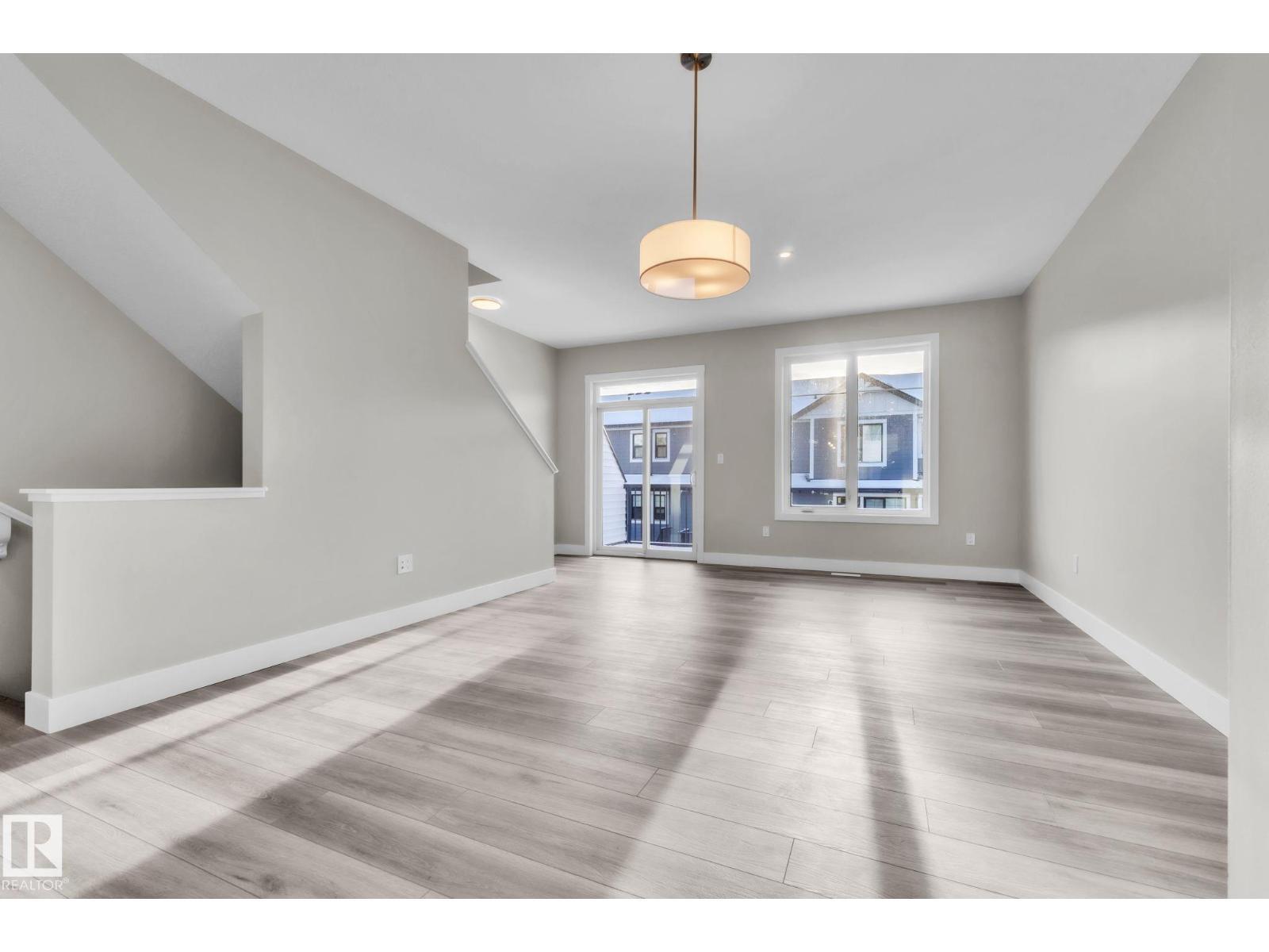 #15 6905 25 Av Sw, Edmonton, AB - Indoor