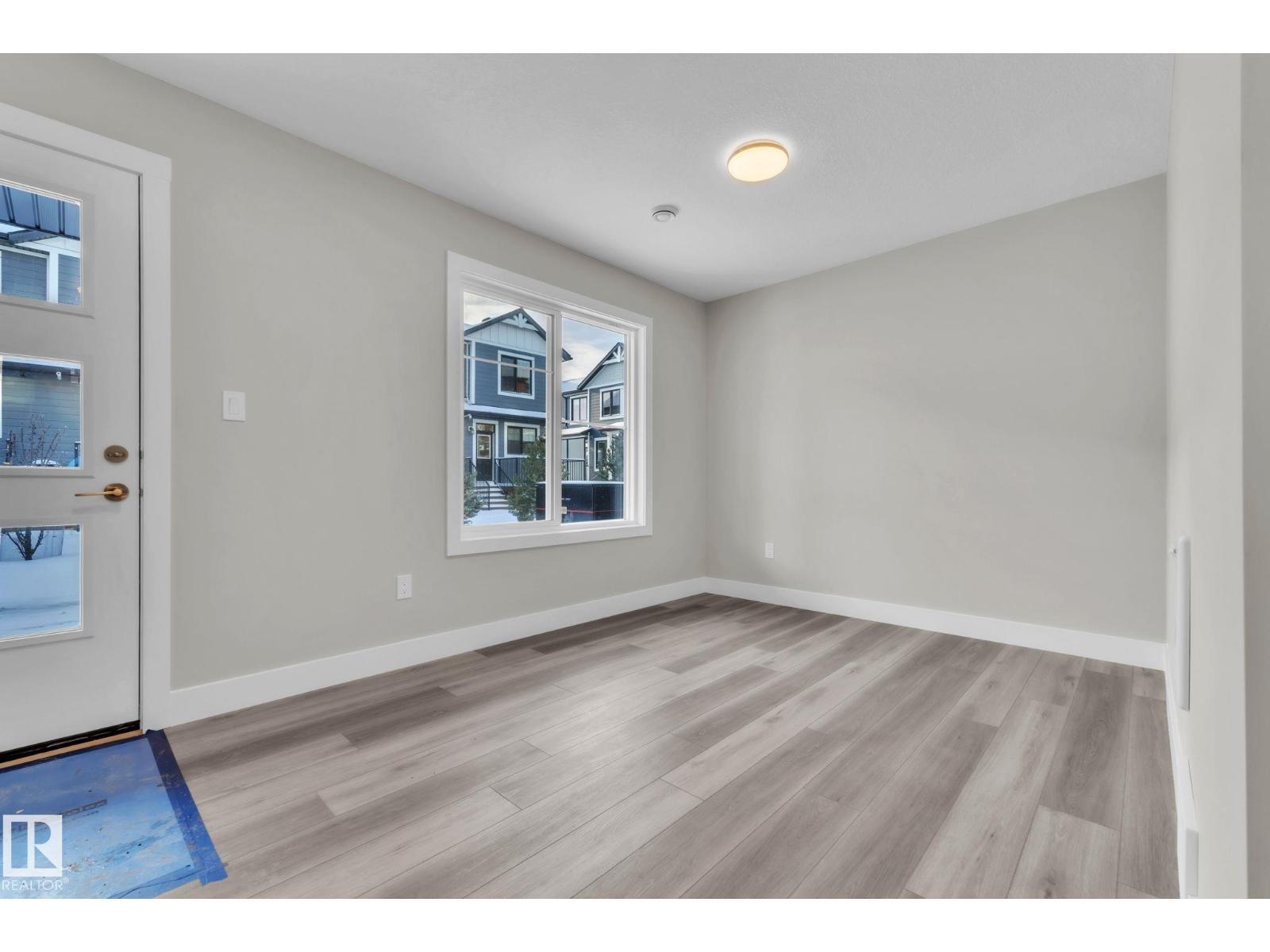 #15 6905 25 Av Sw, Edmonton, AB - Indoor Photo Showing Other Room