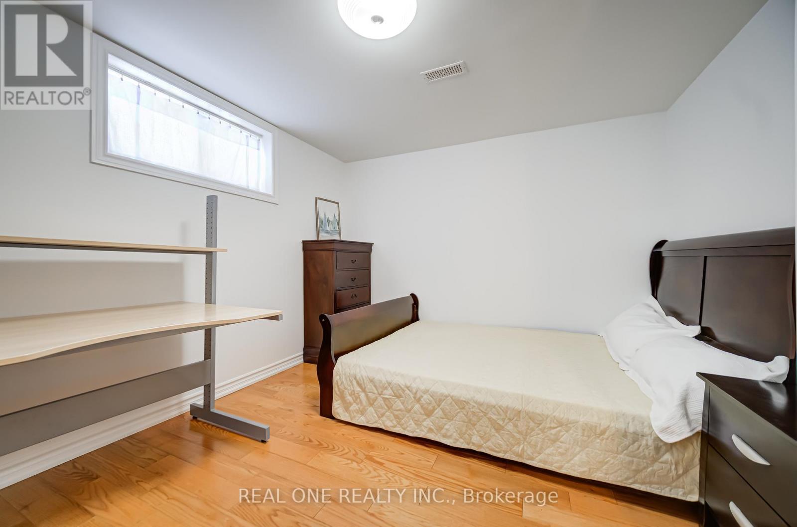 2 Grittani Lane, Toronto, ON - Indoor