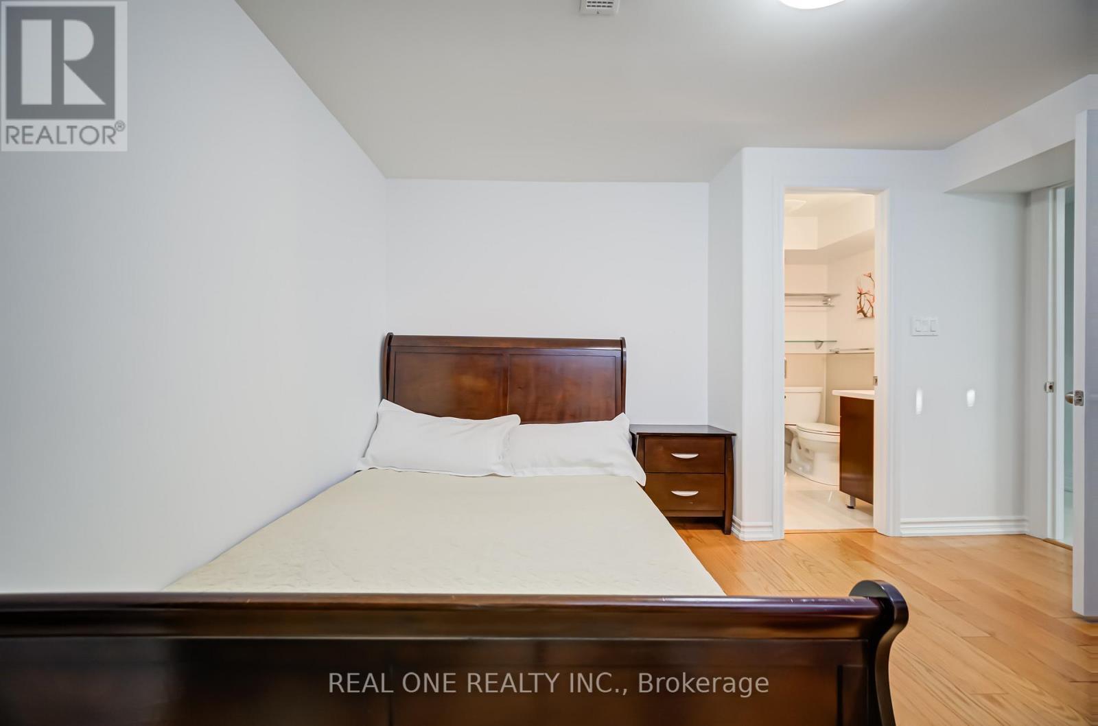 2 Grittani Lane, Toronto, ON - Indoor Photo Showing Bedroom