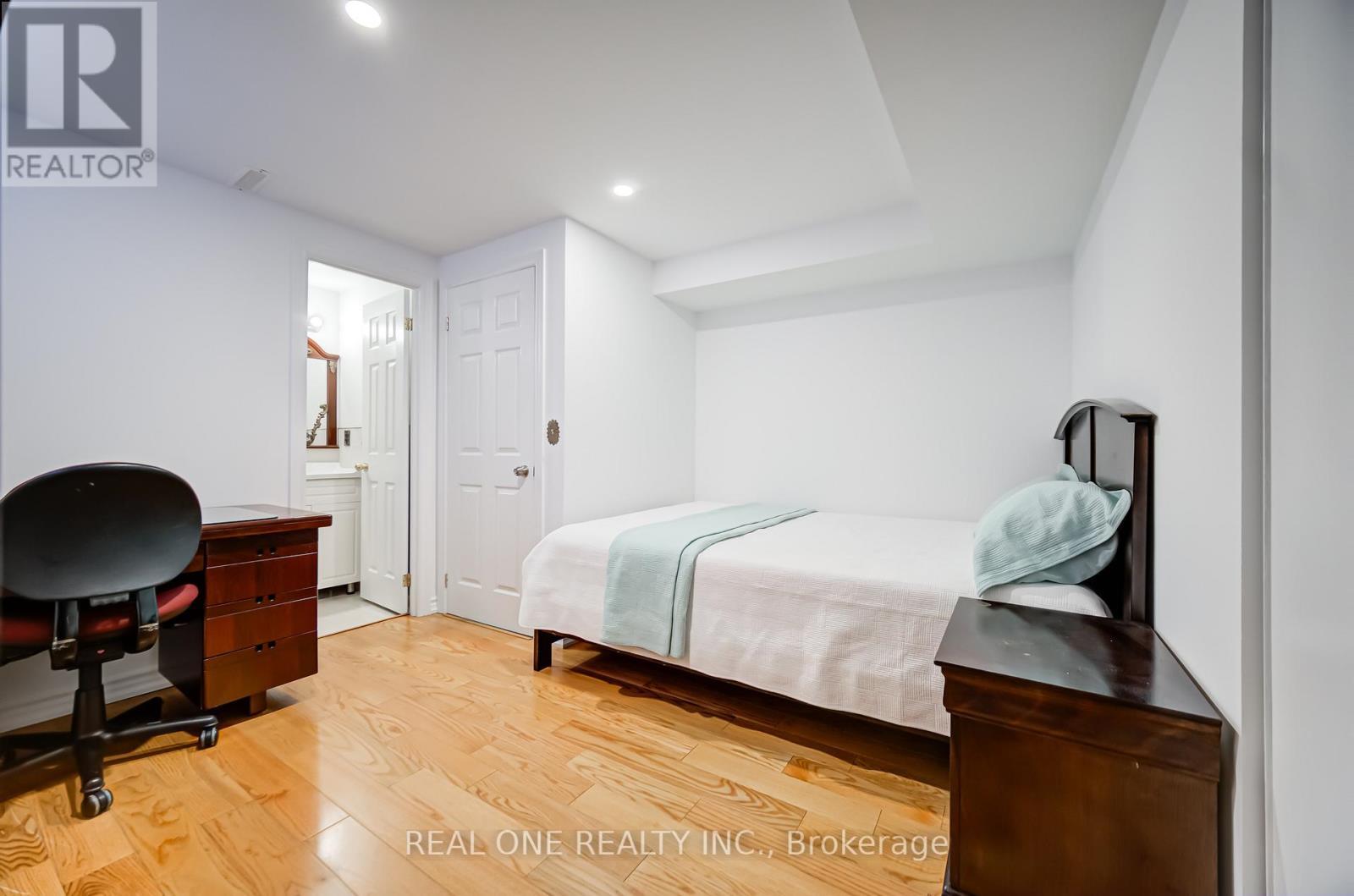 2 Grittani Lane, Toronto, ON - Indoor Photo Showing Bedroom