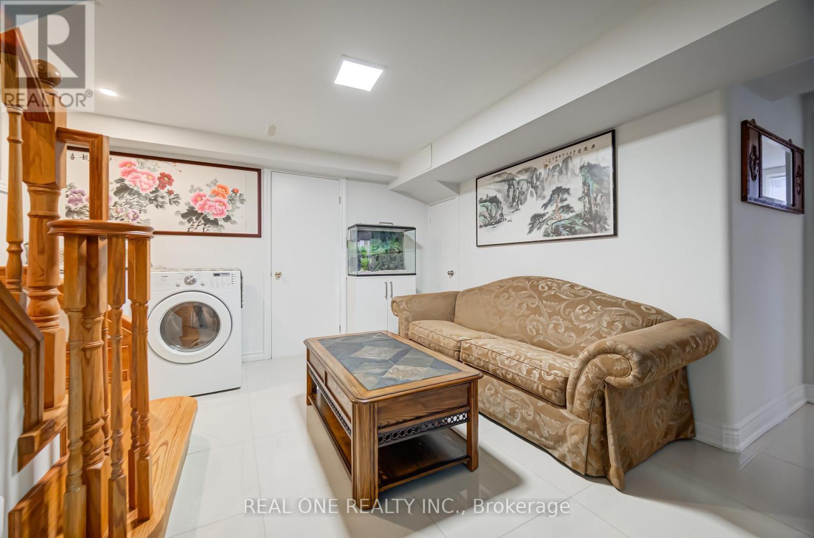 2 Grittani Lane, Toronto, ON - Indoor Photo Showing Laundry Room