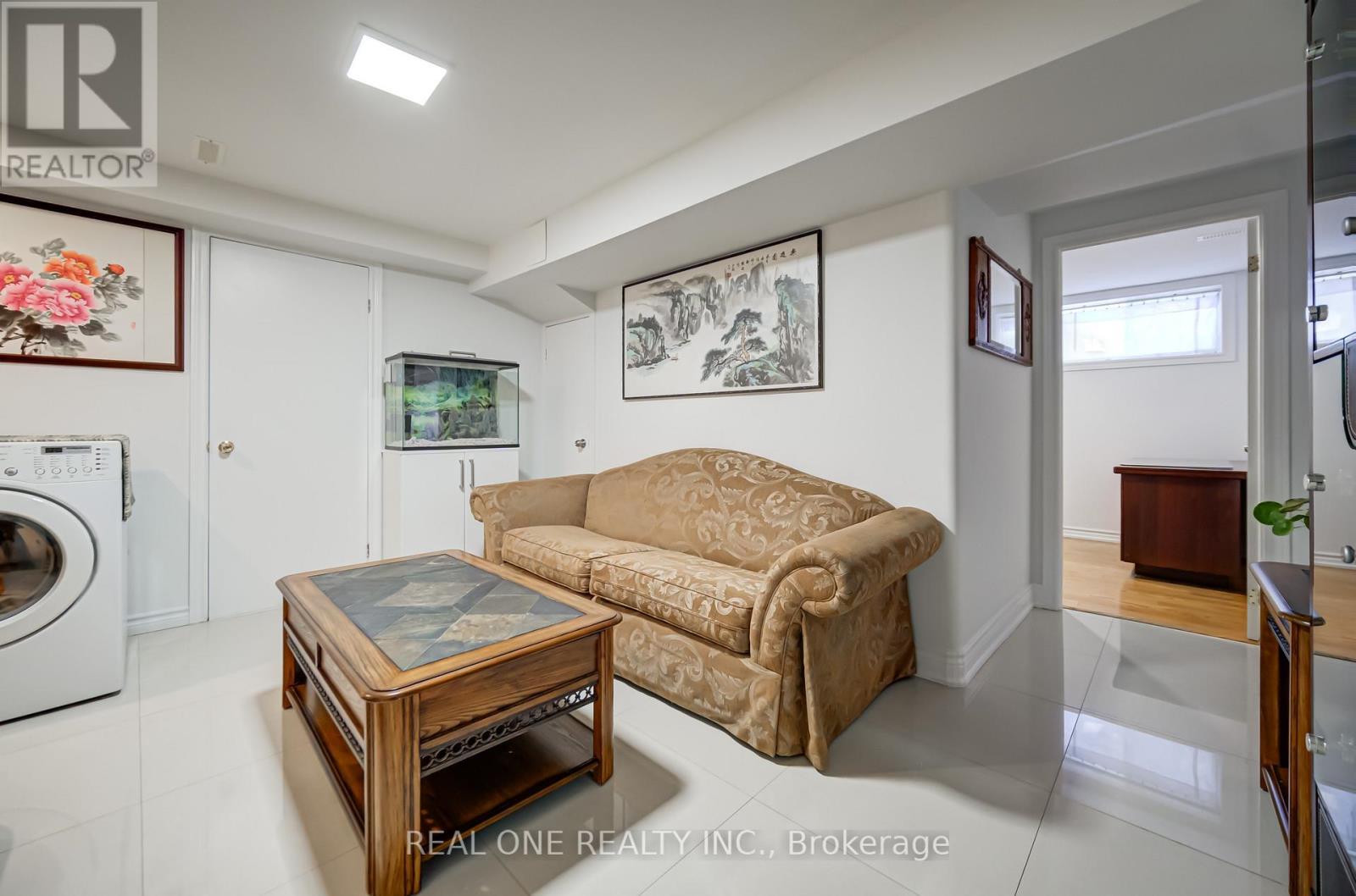 2 Grittani Lane, Toronto, ON - Indoor Photo Showing Laundry Room