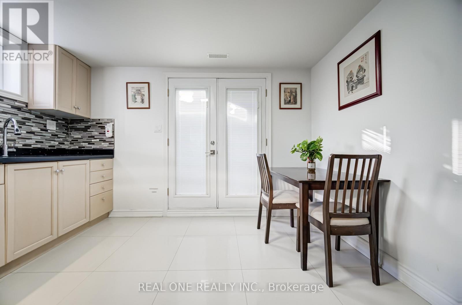 2 Grittani Lane, Toronto, ON - Indoor Photo Showing Dining Room