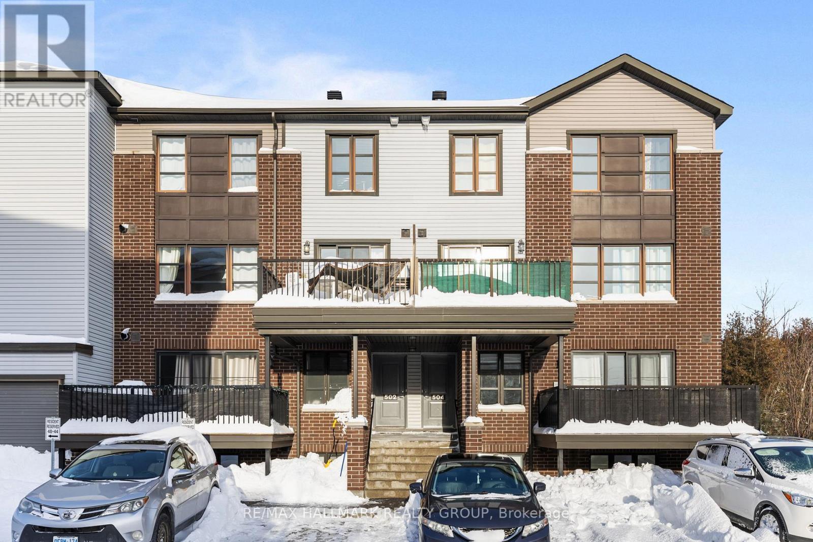 504 Clearbrook Drive, Ottawa, ON - Outdoor With Facade