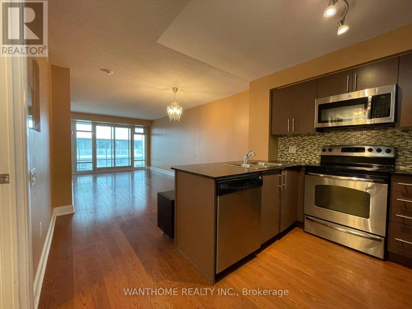 809 - 2191 Yonge Street, Toronto, ON - Indoor Photo Showing Kitchen