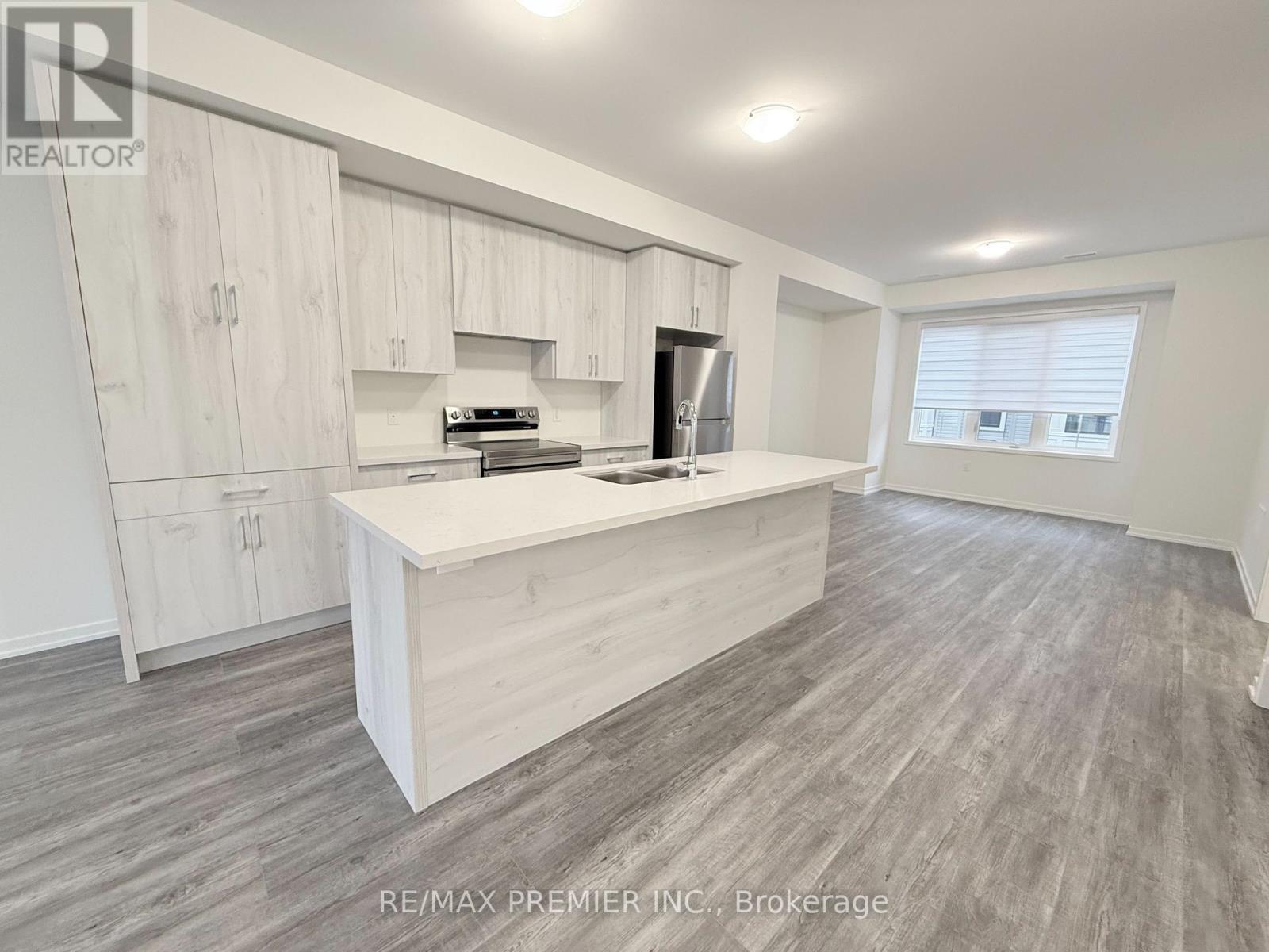 10 Kingbird Common, Cambridge, ON - Indoor Photo Showing Kitchen