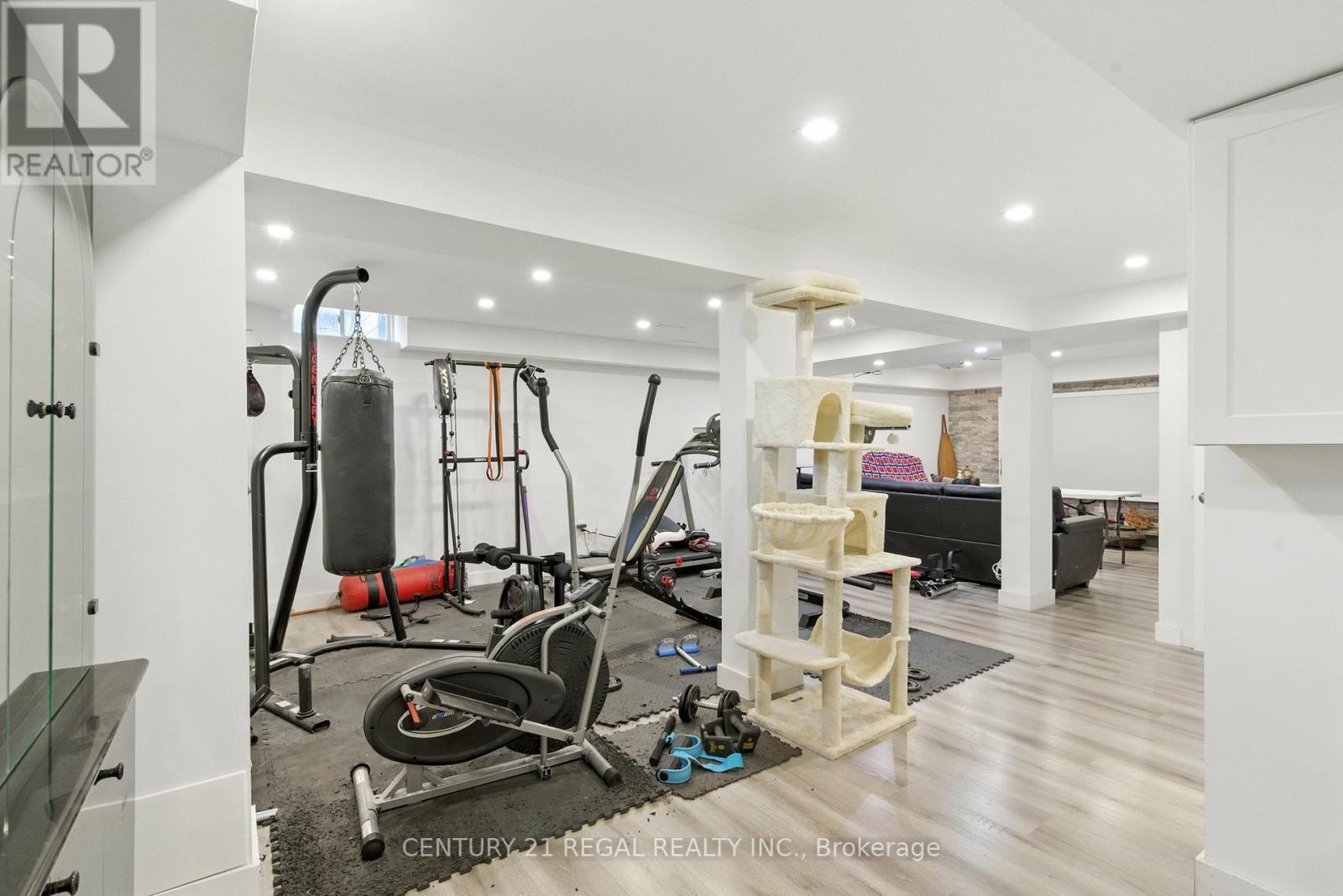 3 Osprey Court, Toronto, ON - Indoor