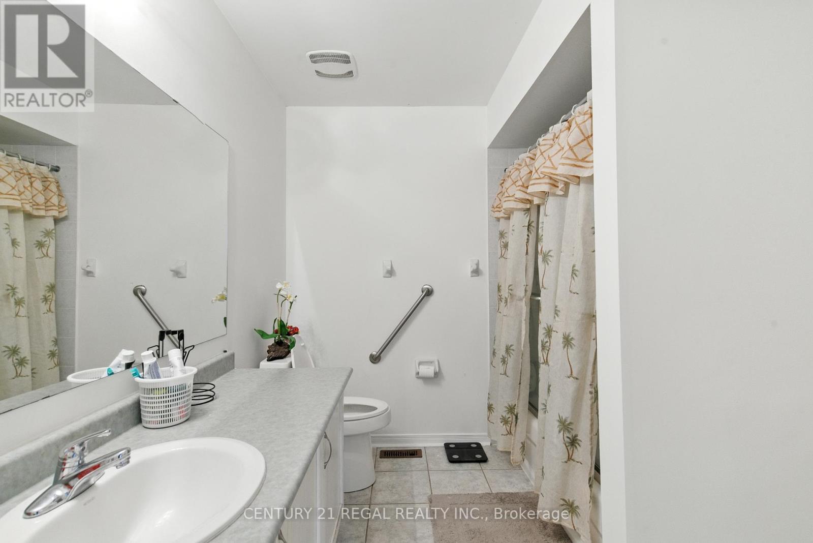 3 Osprey Court, Toronto, ON - Indoor Photo Showing Bathroom