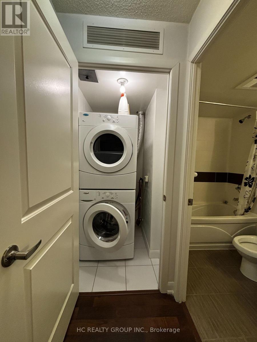 903 - 17 Anndale Drive, Toronto, ON - Indoor Photo Showing Laundry Room