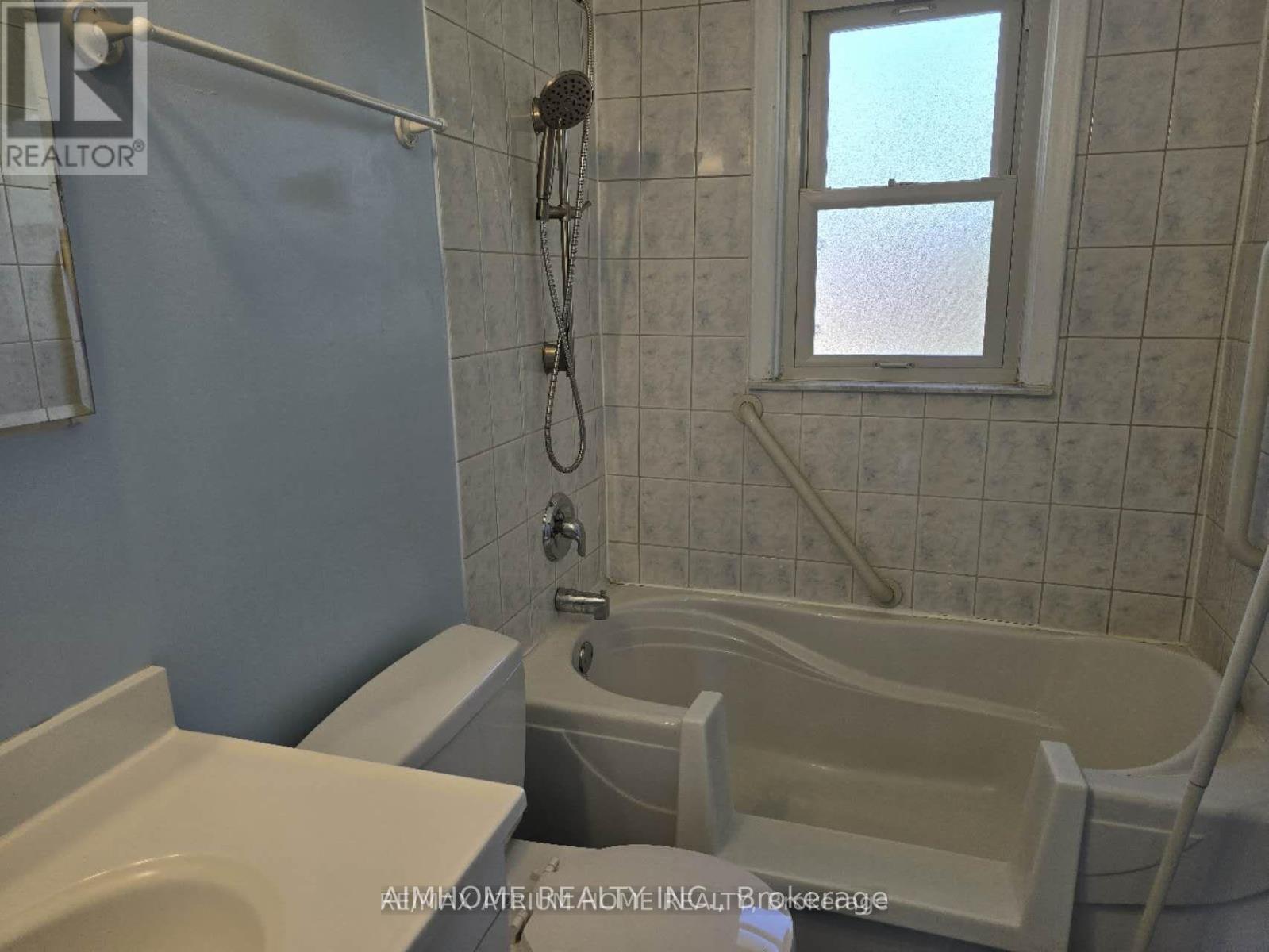 6 Abercorn Road, Markham, ON - Indoor Photo Showing Bathroom