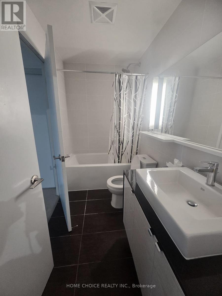 Bathroom - 222 - 72 Esther Shiner Boulevard, Toronto, ON - Indoor Photo Showing Bathroom