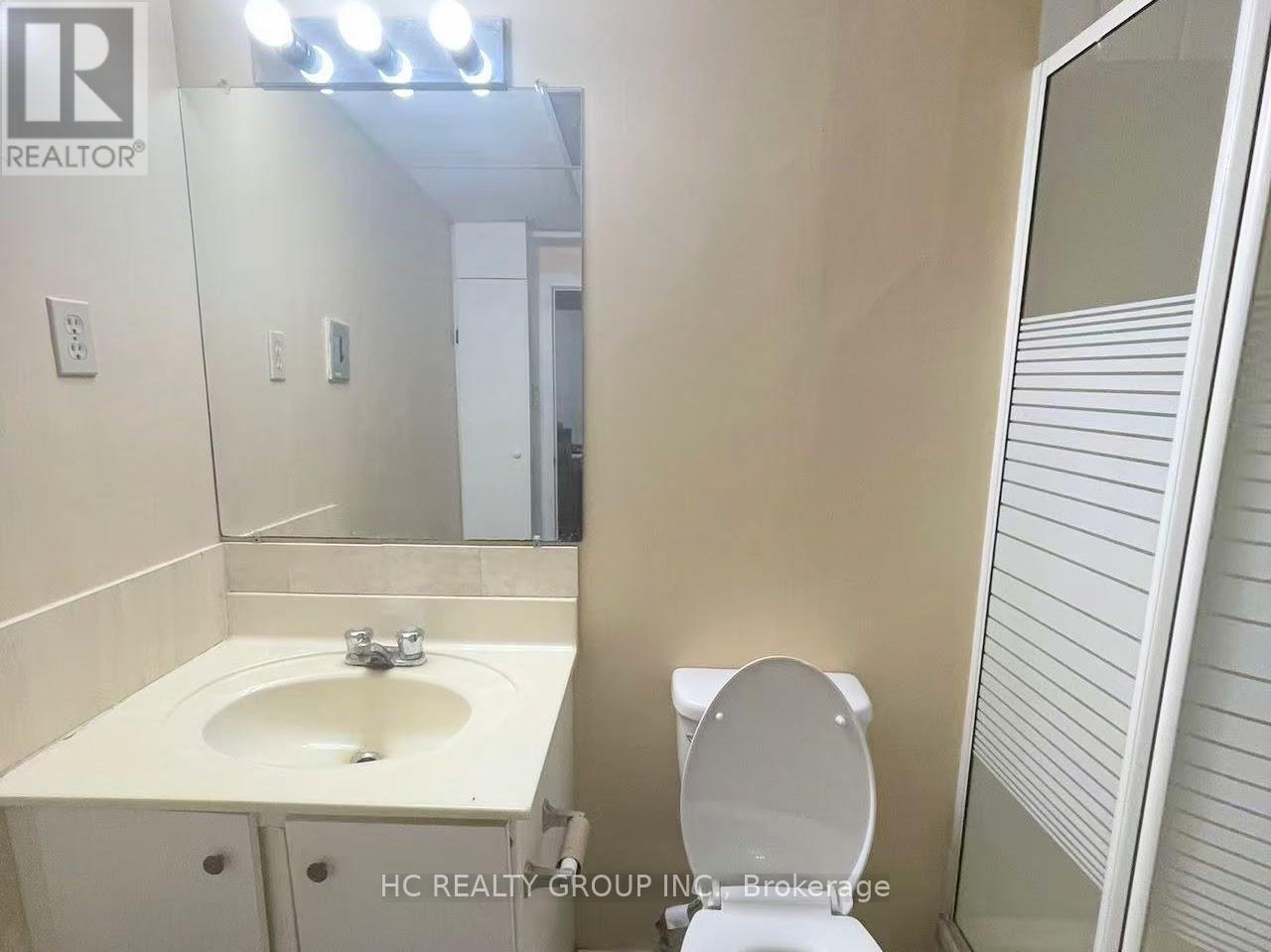 29 Basement - 3025 Cedarglen Gate, Mississauga, ON - Indoor Photo Showing Bathroom