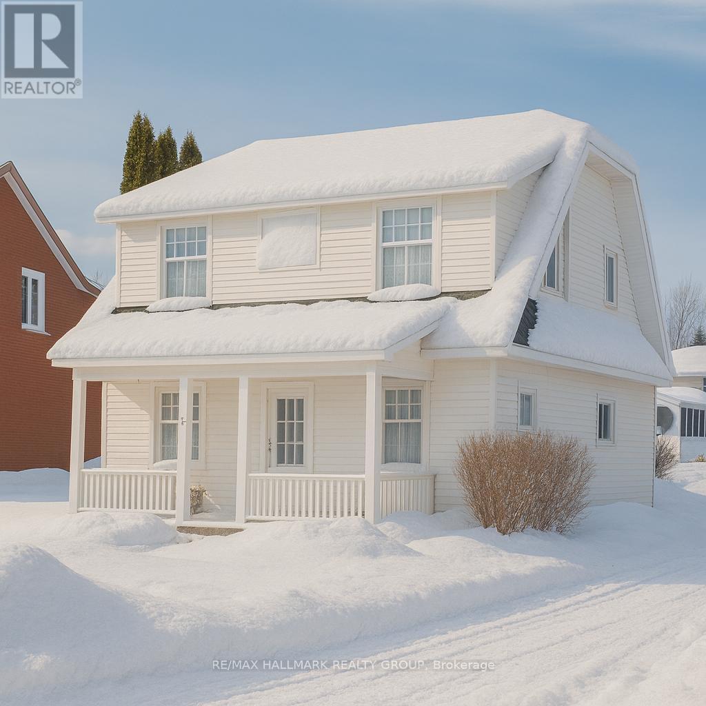 702 Front Street, Pembroke, ON - Outdoor With Deck Patio Veranda