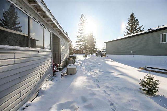 15 Aspen Four Dr, Steinbach, MB