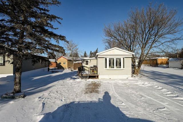 15 Aspen Four Dr, Steinbach, MB