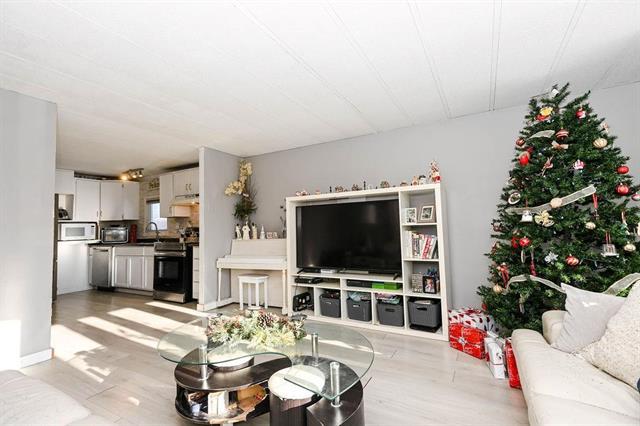 15 Aspen Four Dr, Steinbach, MB