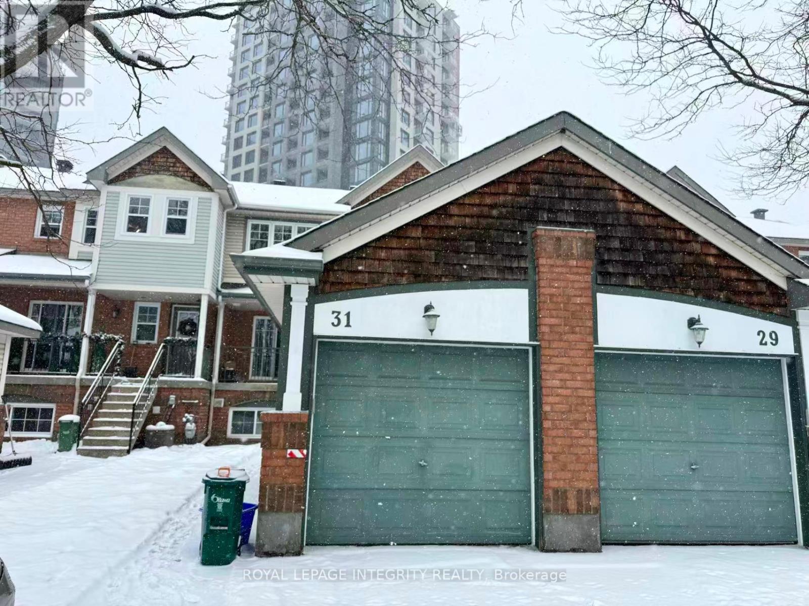 31 Thornbury Crescent, Ottawa, ON - Outdoor With Facade