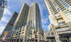 811 MASTER BEDROOM - 2191 YONGE STREET Toronto, ON M4S 3H8