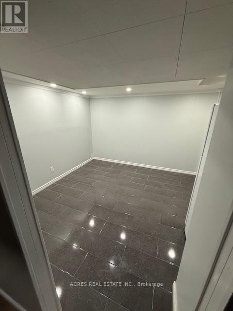 31 Sledman Street, Mississauga, ON - Indoor Photo Showing Other Room