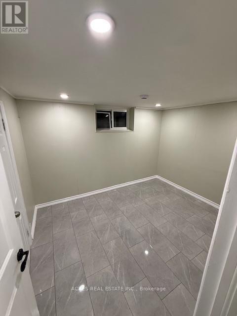31 Sledman Street, Mississauga, ON - Indoor