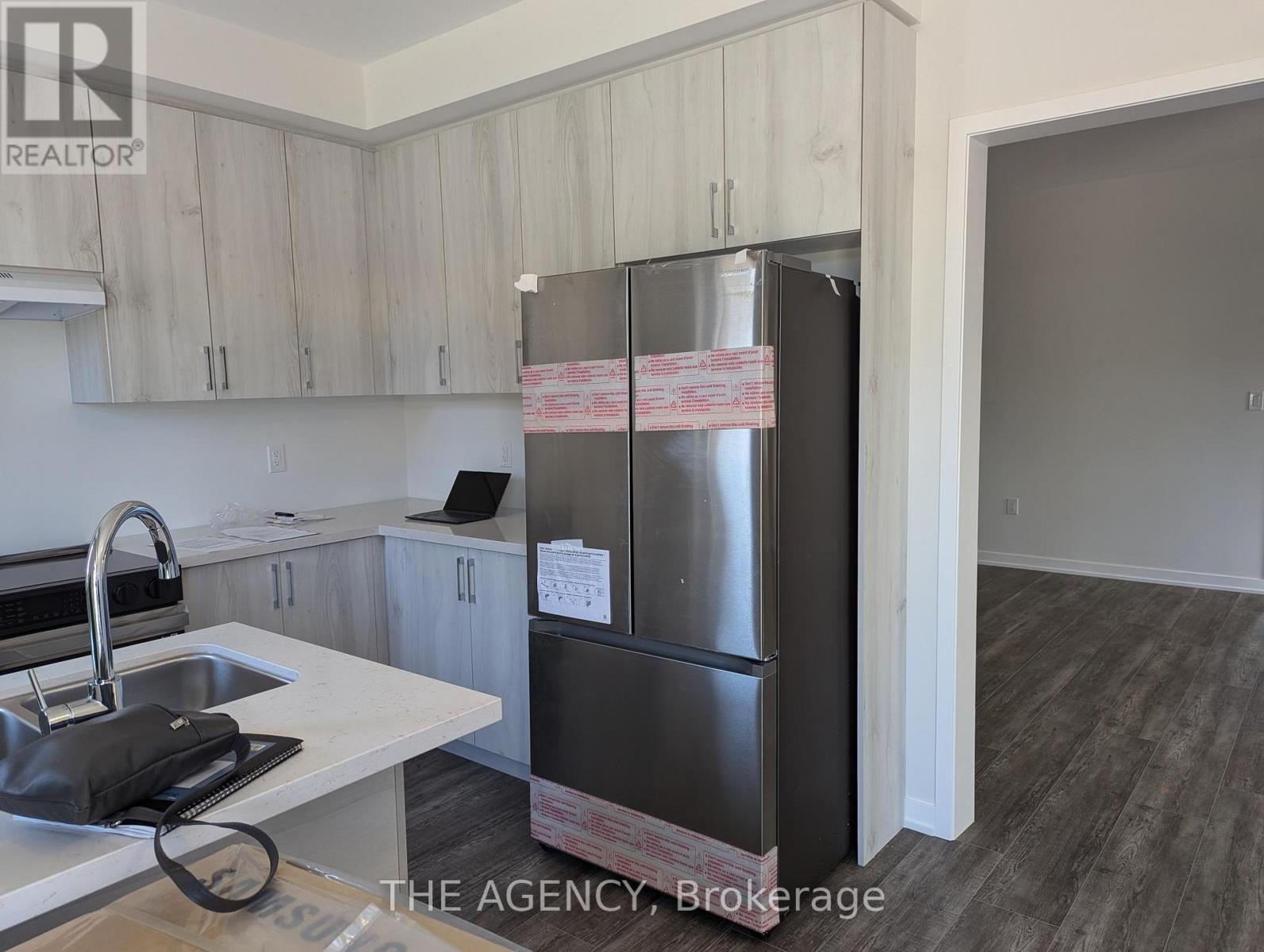 2036 Horace Duncan Crescent, Oshawa, ON - Indoor Photo Showing Kitchen