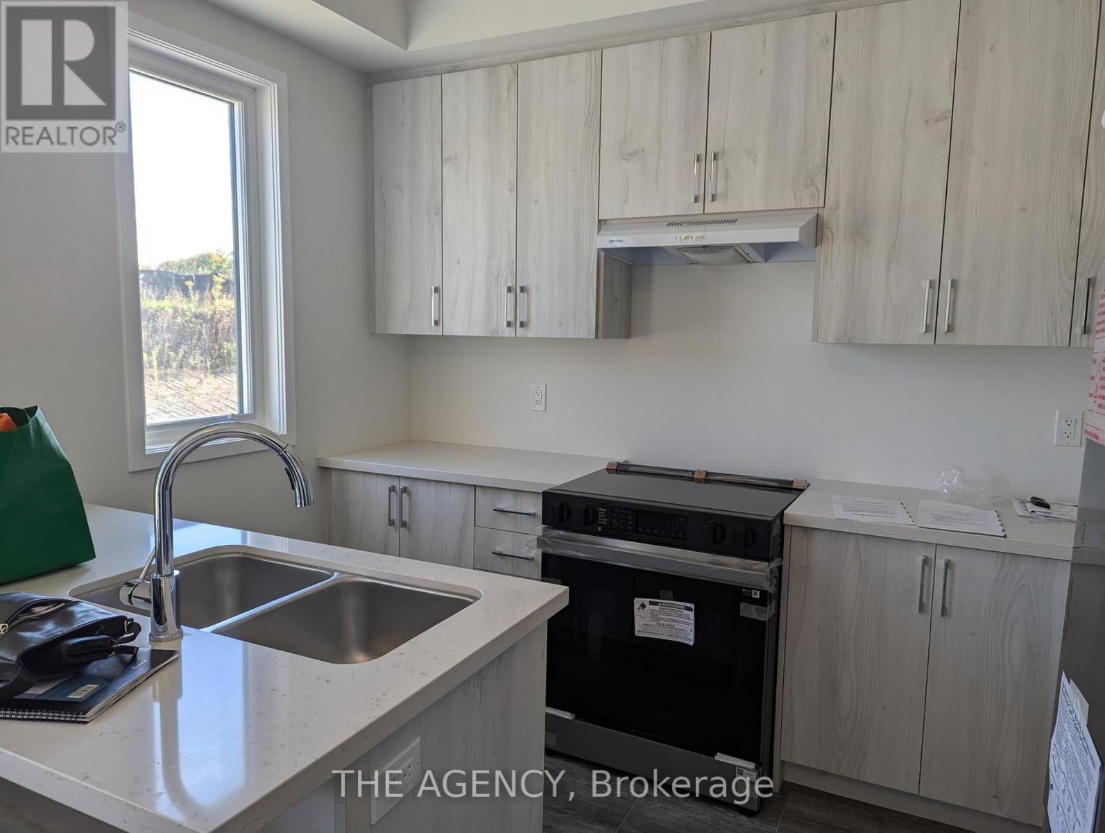 2036 Horace Duncan Crescent, Oshawa, ON - Indoor Photo Showing Kitchen With Double Sink