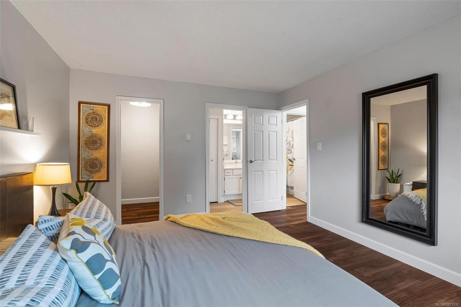 17-897 Admirals Rd, Esquimalt, BC