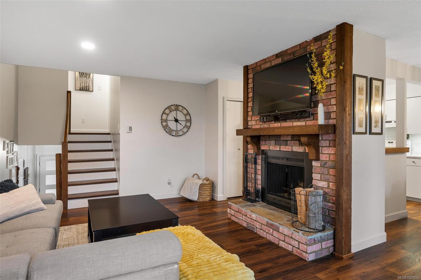 17-897 Admirals Rd, Esquimalt, BC