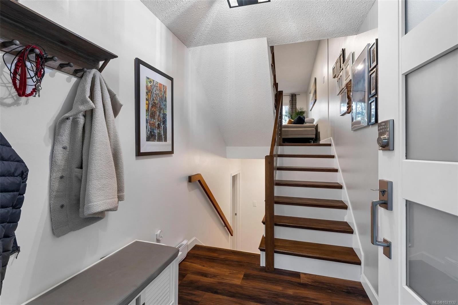 17-897 Admirals Rd, Esquimalt, BC