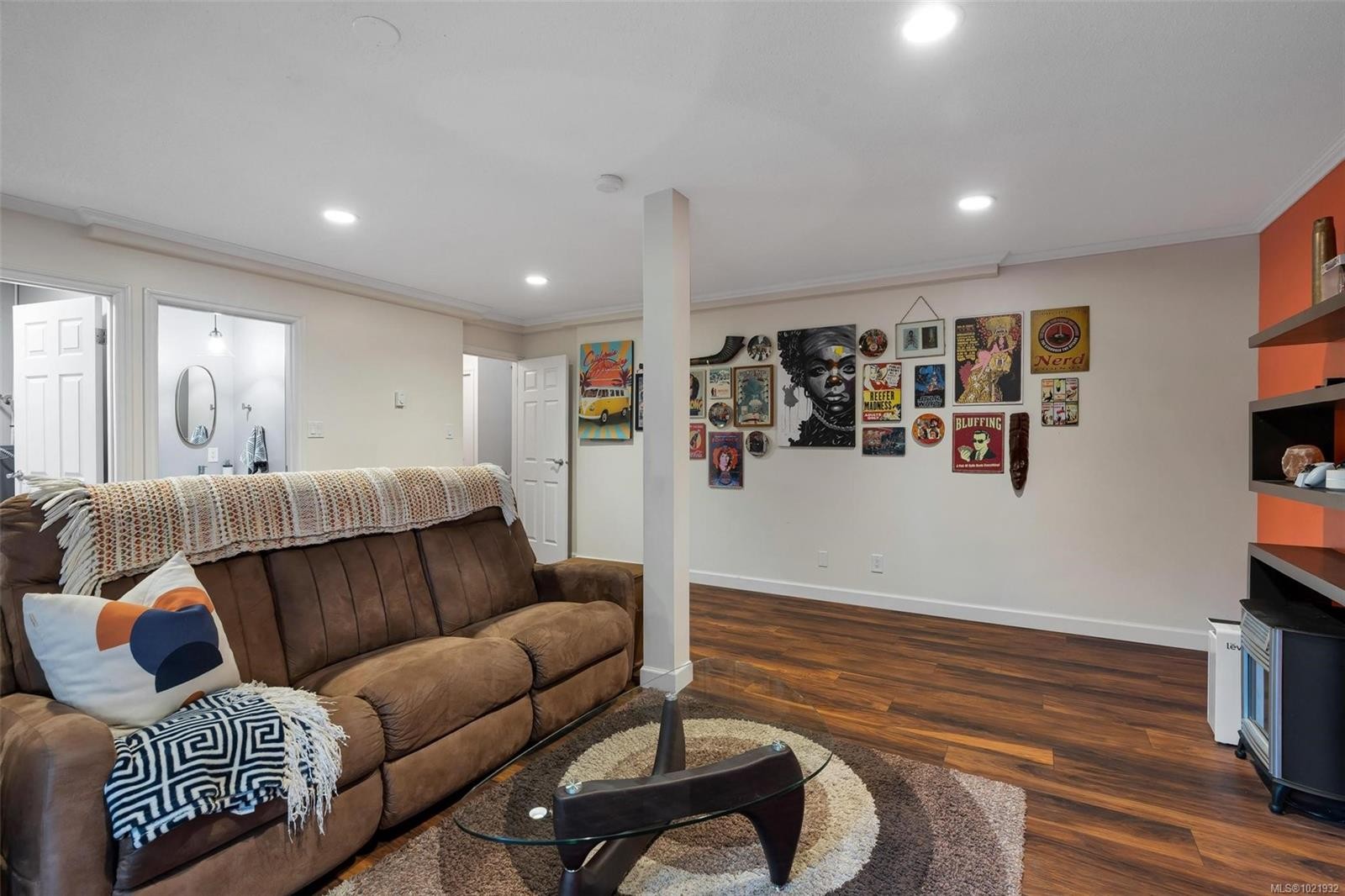 17-897 Admirals Rd, Esquimalt, BC