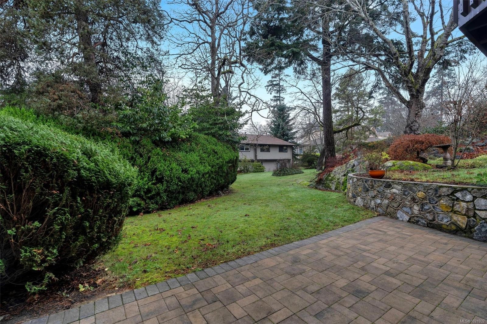 17-897 Admirals Rd, Esquimalt, BC