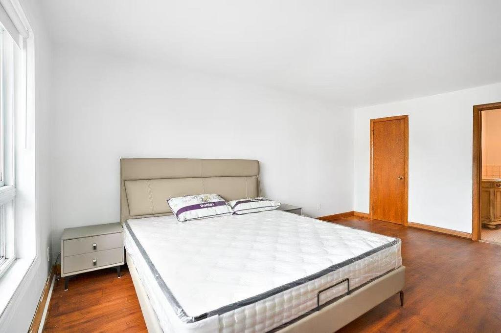 Bedroom - 16 Rue St-André, Saint-Rémi, QC - Indoor Photo Showing Bedroom