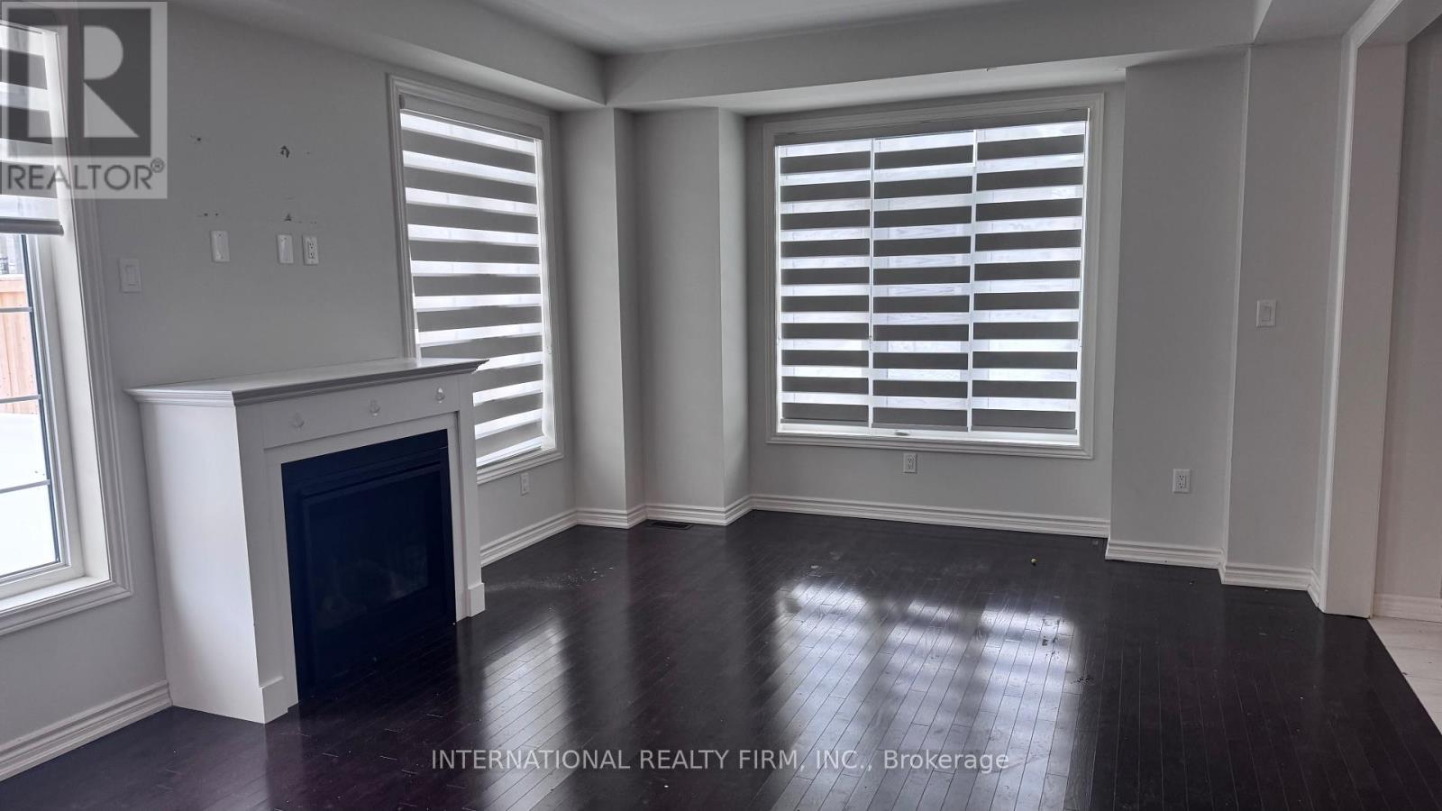 1222 Plymouth Drive, Oshawa, ON - Indoor Photo Showing Other Room With Fireplace