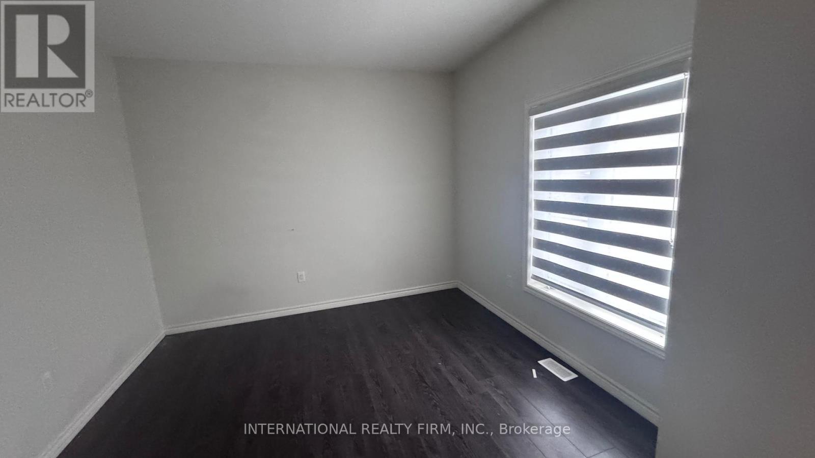 1222 Plymouth Drive, Oshawa, ON - Indoor Photo Showing Other Room