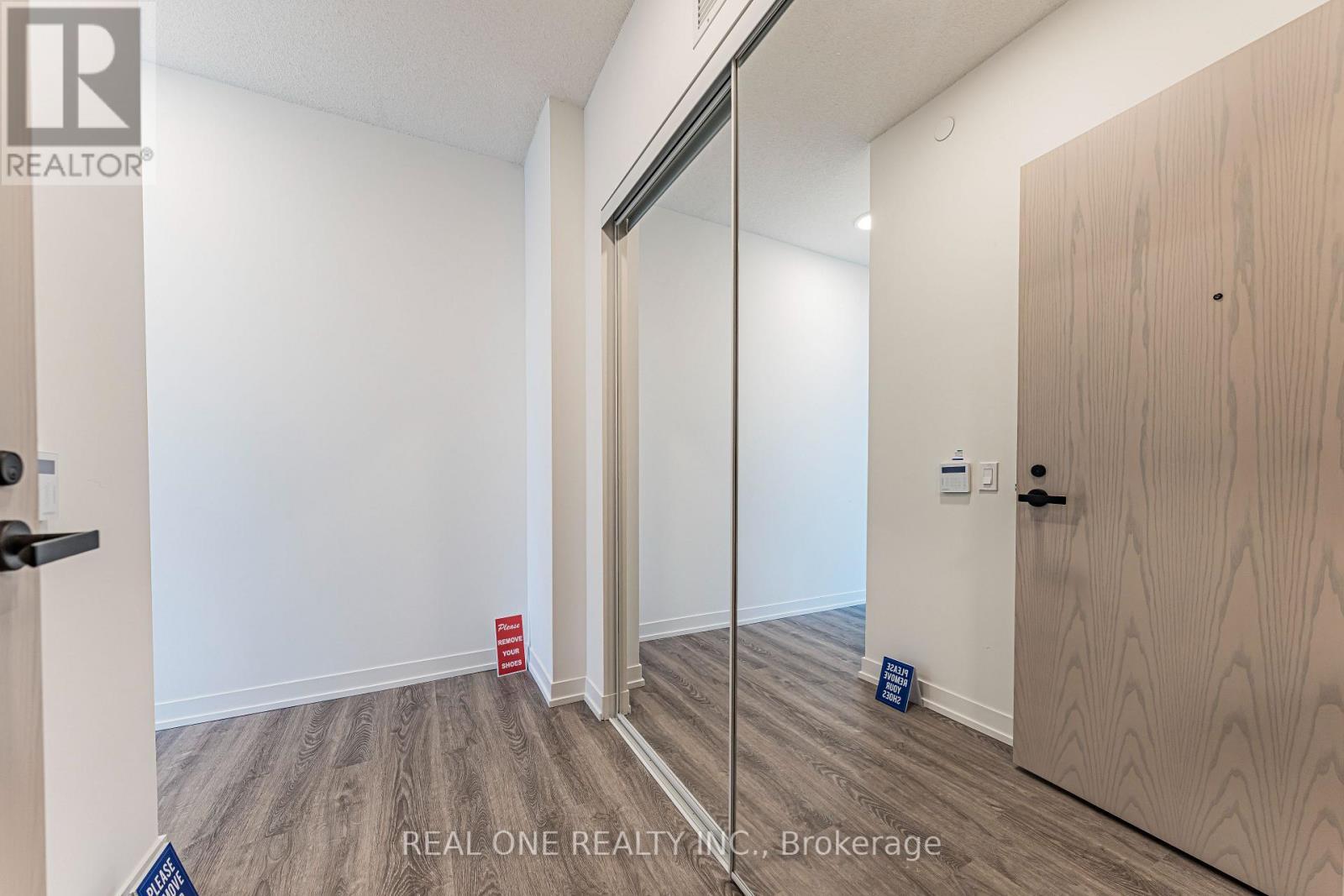 4509 - 8 Interchange Way, Vaughan, ON - Indoor Photo Showing Other Room