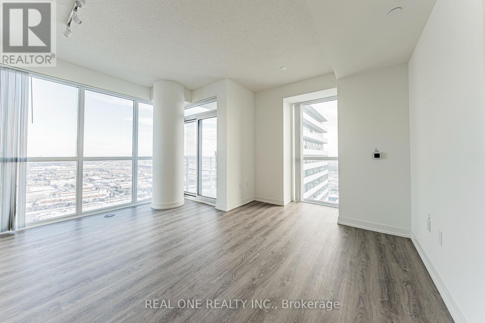 4509 - 8 Interchange Way, Vaughan, ON - Indoor Photo Showing Other Room