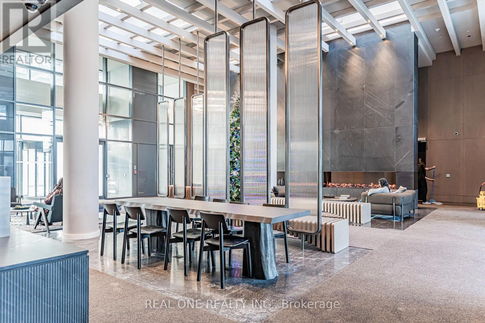 4509 - 8 Interchange Way, Vaughan, ON - Indoor