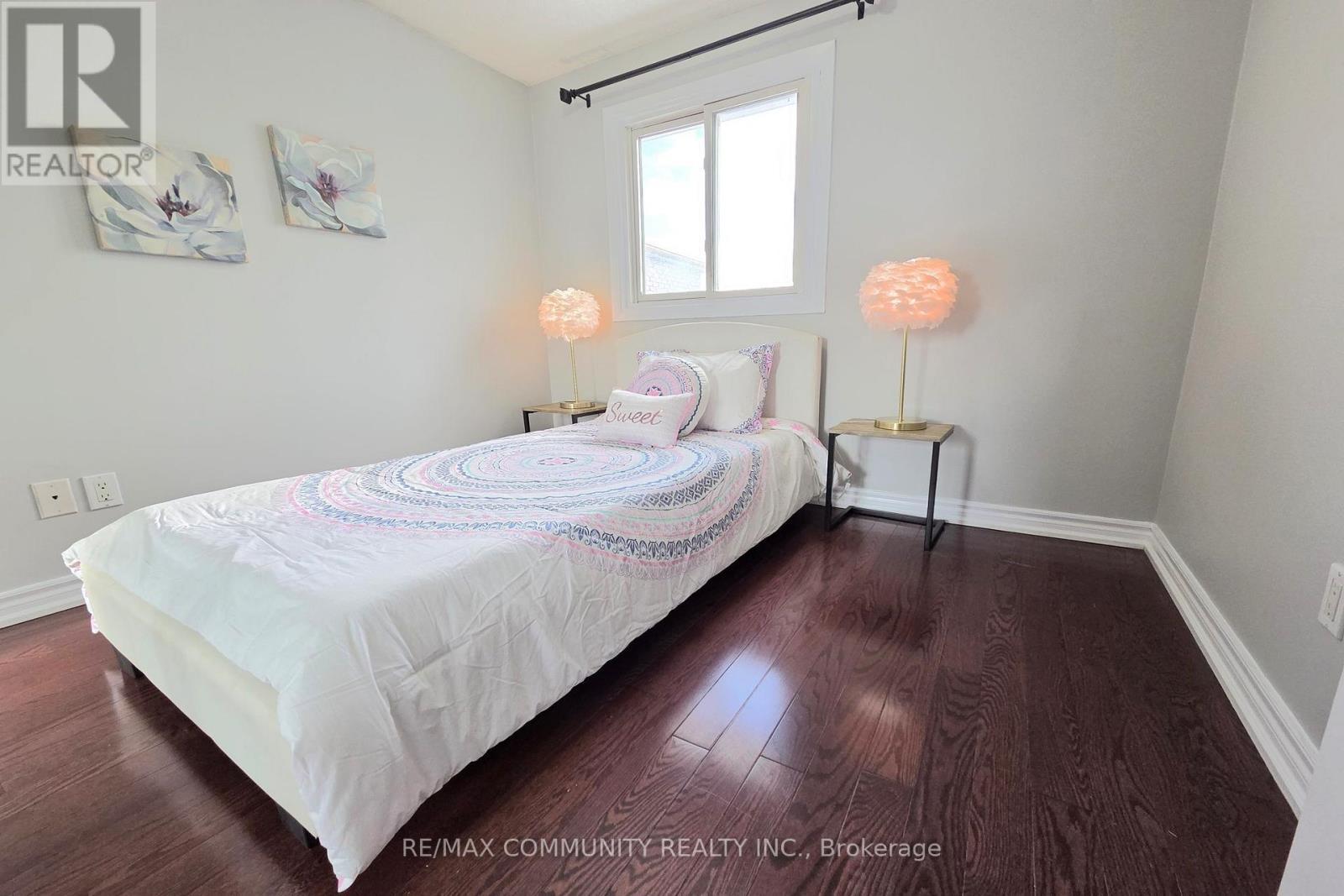 31 Stather Crescent, Markham, ON - Indoor Photo Showing Bedroom